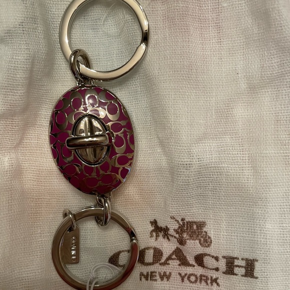 NWT Coach purple floral valet key ring - Picture 2 of 5